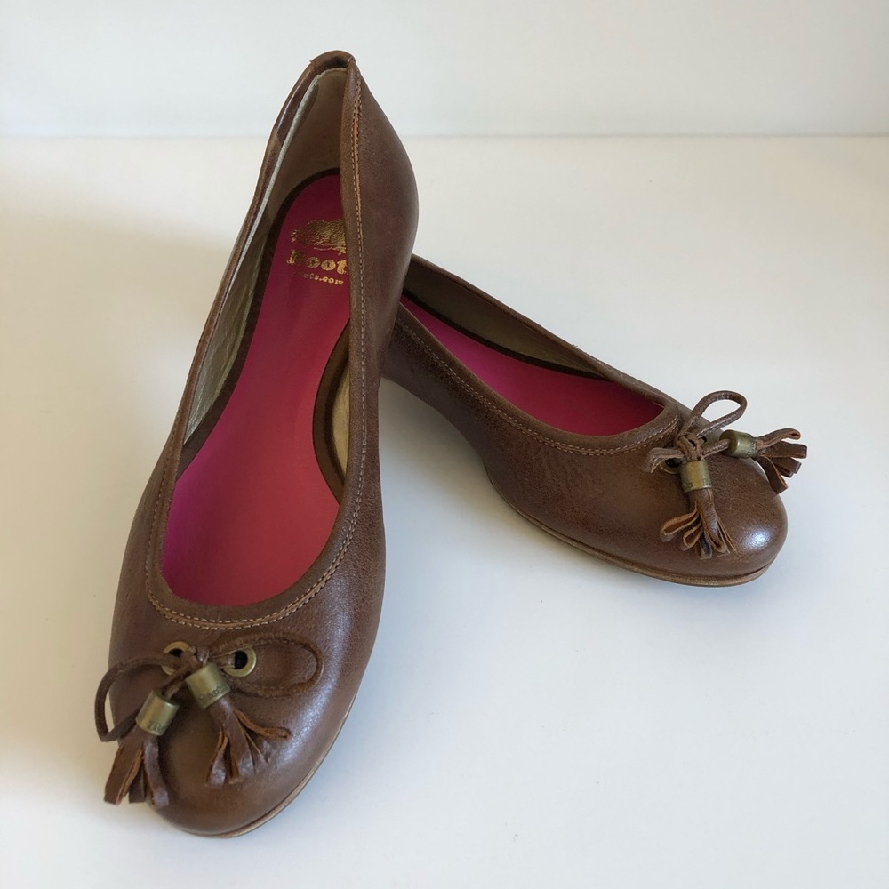 Roots Tassle Flats